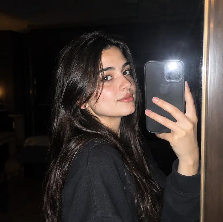Indoor Mirror-Selfie Flash
